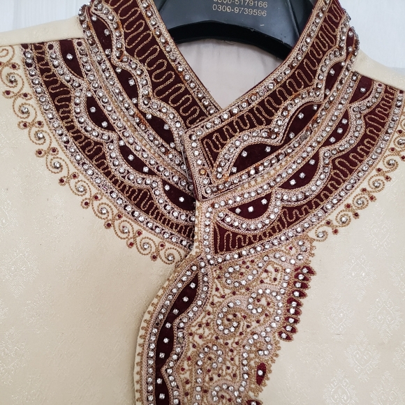 Pakistani light Golden and Mehroon Sherwani with free Qula. Khussa is $20. - Picture 3 of 6